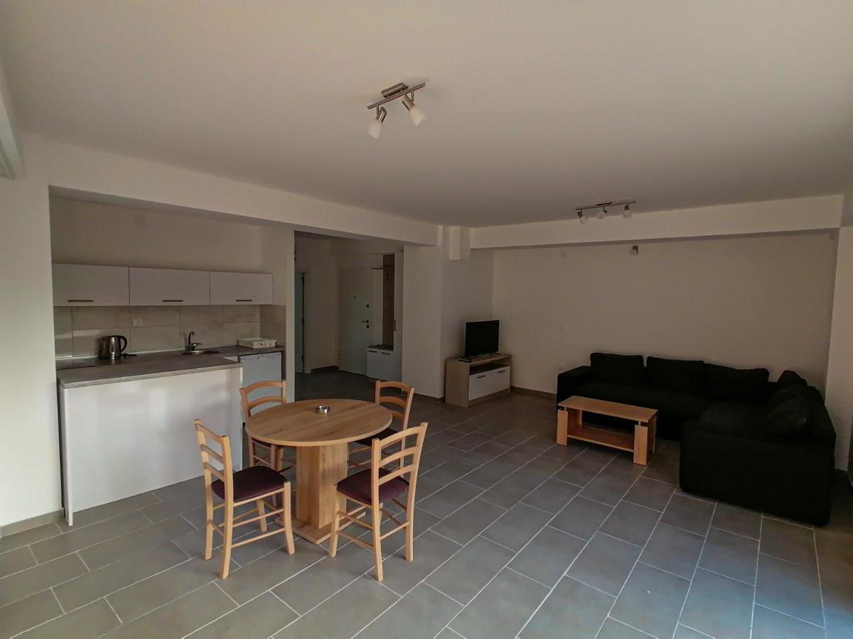 Apartments St.Martinia オフリド エクステリア 写真