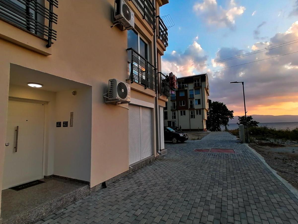 Apartments St.Martinia オフリド エクステリア 写真